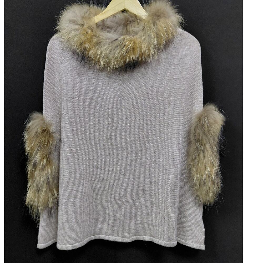 LOVE TOKEN Content Wool Fur Trim Poncho Solid Knit see measurements